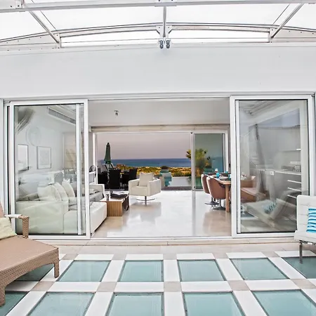 Geraeumige Ferienvilla Mit Atemberaubendem Ausblick Tatil Evi Protaras