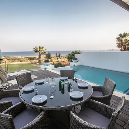 Nyaraló Geraeumige Ferienvilla Mit Atemberaubendem Ausblick *